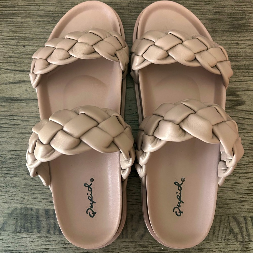 Boutique (Lucy Ave) Slides